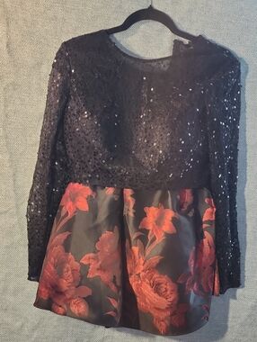 Black Sequin Lace Croptop & Black/red Floral Skirt. Jolene Size 8. NWT